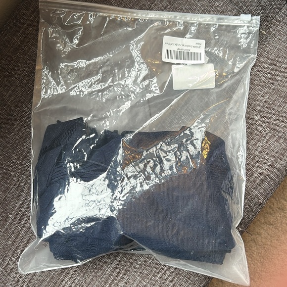 Blue Triangle Shawl - Picture 7 of 7